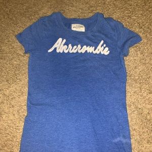 Women’s Abercrombie tshirt